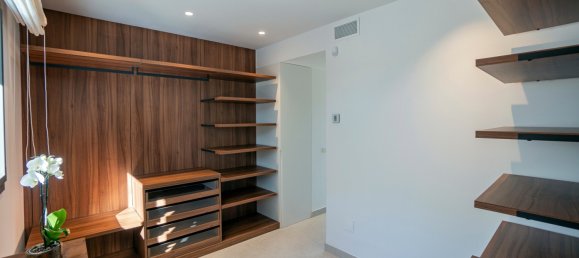 Villa T4 em Nueva Andalucia, Spain N.º 4597 16