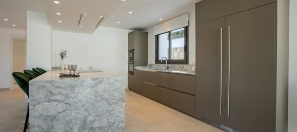 Villa T4 em Nueva Andalucia, Spain N.º 4597 9