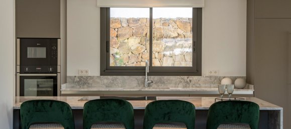 Villa T4 em Nueva Andalucia, Spain N.º 4597 10