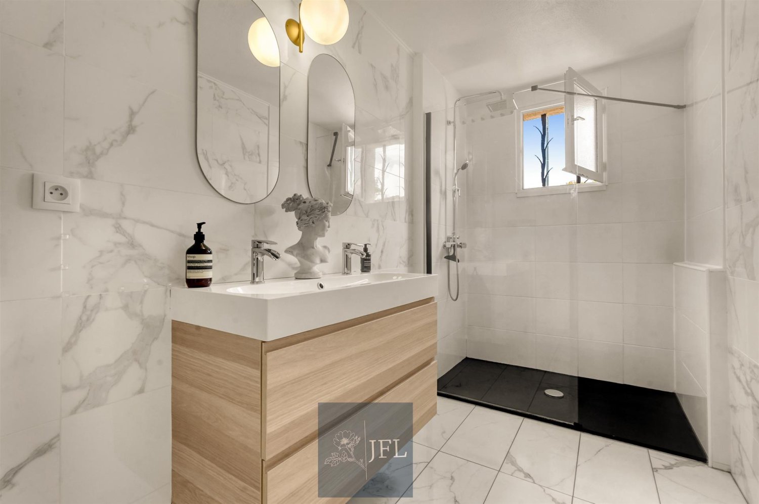 Casa de 4 divisões em Aucamville, France N.º 300159