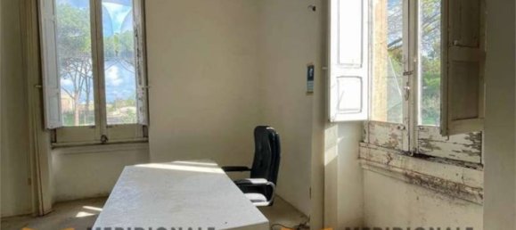 Вилла с 5 комнатами в Лечче, Италия № 203128 15