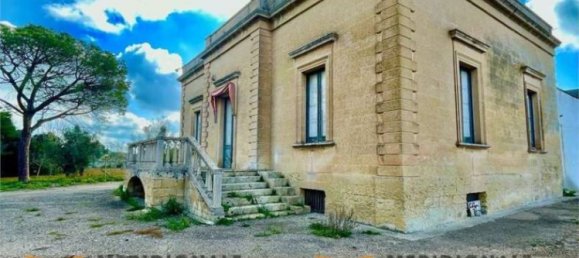 Вилла с 5 комнатами в Лечче, Италия № 203128 20