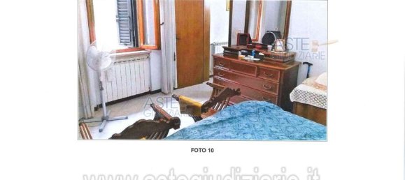 Apartamento de 4 habitaciónes en Prato, Italy No. 39777 17