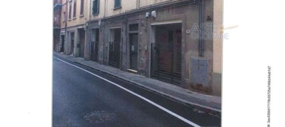 Apartamento de 4 habitaciónes en Prato, Italy No. 39777 11