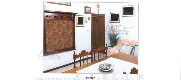 Apartamento de 4 habitaciónes en Prato, Italy No. 39777 3