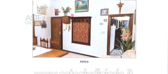 Apartamento de 4 habitaciónes en Prato, Italy No. 39777 4