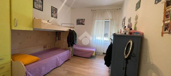 4-salle Appartement à Bari, Italy No. 77252 9