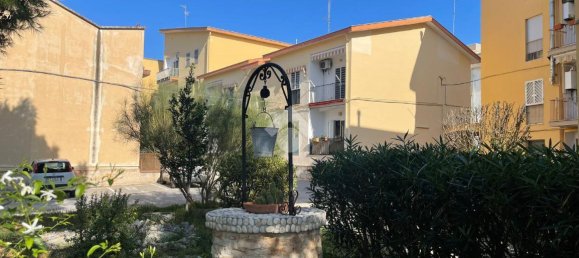 4-salle Appartement à Bari, Italy No. 77252 20