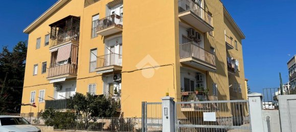 4-salle Appartement à Bari, Italy No. 77252 15