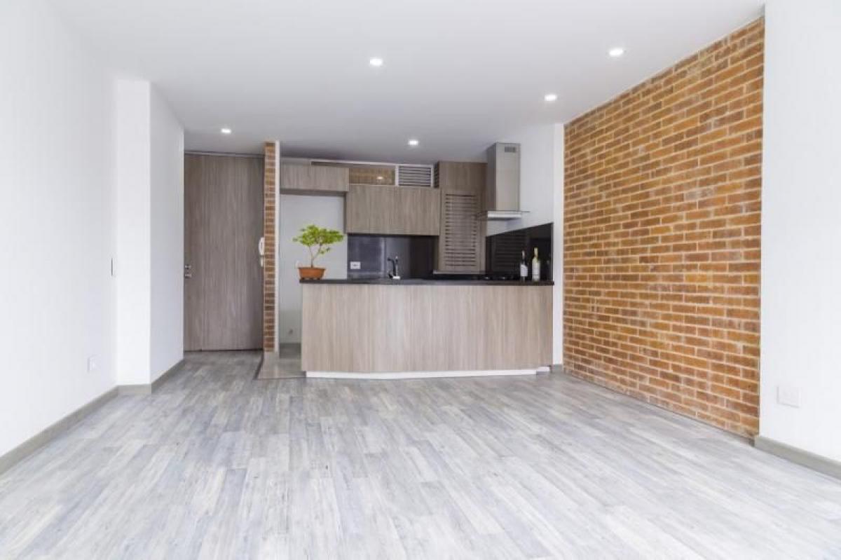 Estudio en Bogotá, Colombia No. 10173