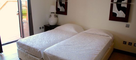 3 bedrooms House in Paphos, Cyprus No. 9883 12