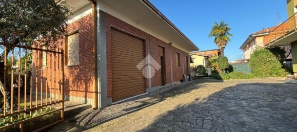 15غرفة فيلا في Seriate, Italy رقم 90795 3