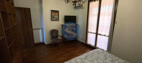 7 rooms Apartment in Pietrasanta, Italy No. 233379 10