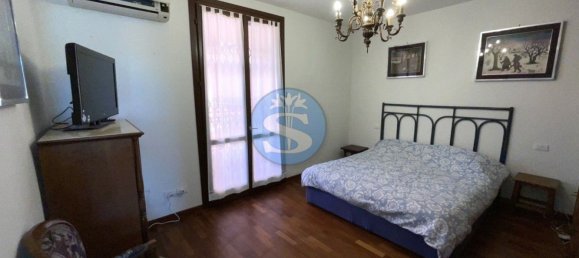 7 rooms Apartment in Pietrasanta, Italy No. 233379 9