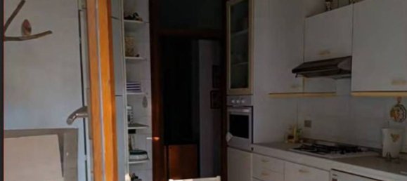 3-salle Appartement à Monza, Italy No. 266736 12