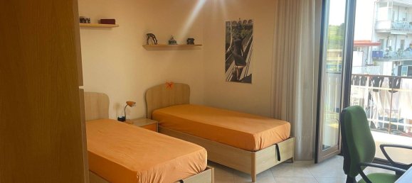 4 rooms Apartment in Naples, Italy No. 201271 12
