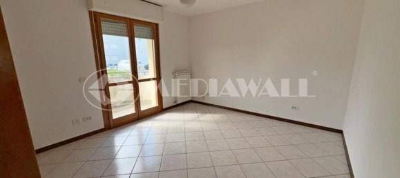 4 Schlafzimmer Haus in Pordenone, Italy, Nr. 281541 18