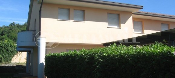 4 Schlafzimmer Haus in Pordenone, Italy, Nr. 281541 33