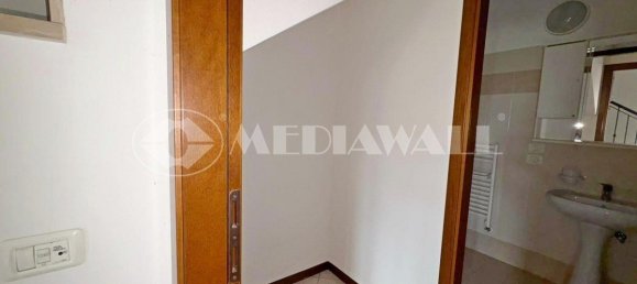 4 Schlafzimmer Haus in Pordenone, Italy, Nr. 281541 29