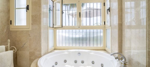 3 bedrooms Townhouse in Marbella, Spain No. 148730 12