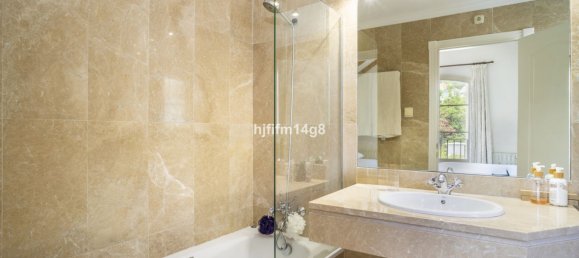 3 bedrooms Townhouse in Marbella, Spain No. 148730 15