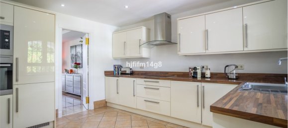 3 bedrooms Townhouse in Marbella, Spain No. 148730 7