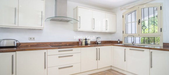 3 bedrooms Townhouse in Marbella, Spain No. 148730 8