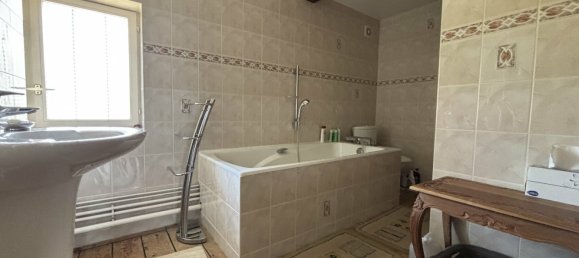 4 bedrooms House in Seine-Maritime, France No. 361560 6