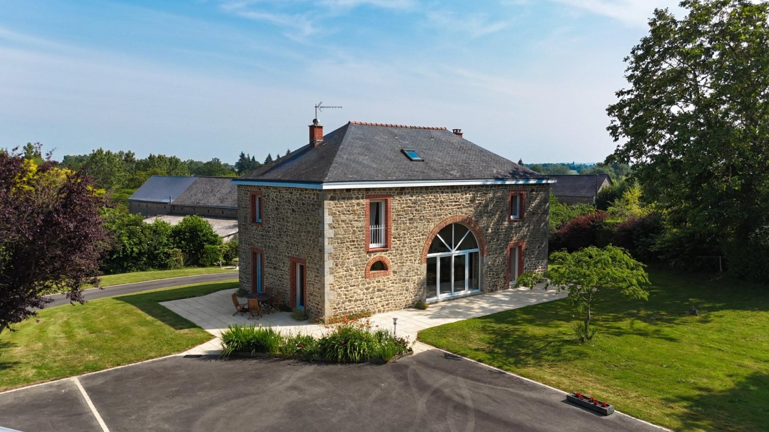 5 chambres Maison à Mayenne, France No. 317169