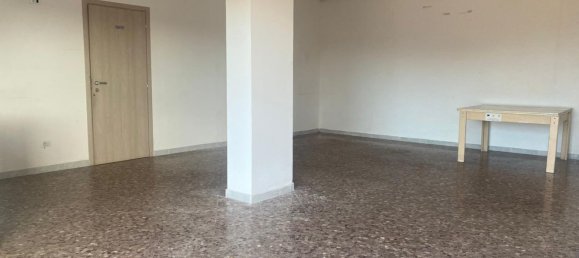 91m² Commercial property in Taranto, Italy No. 258459 5