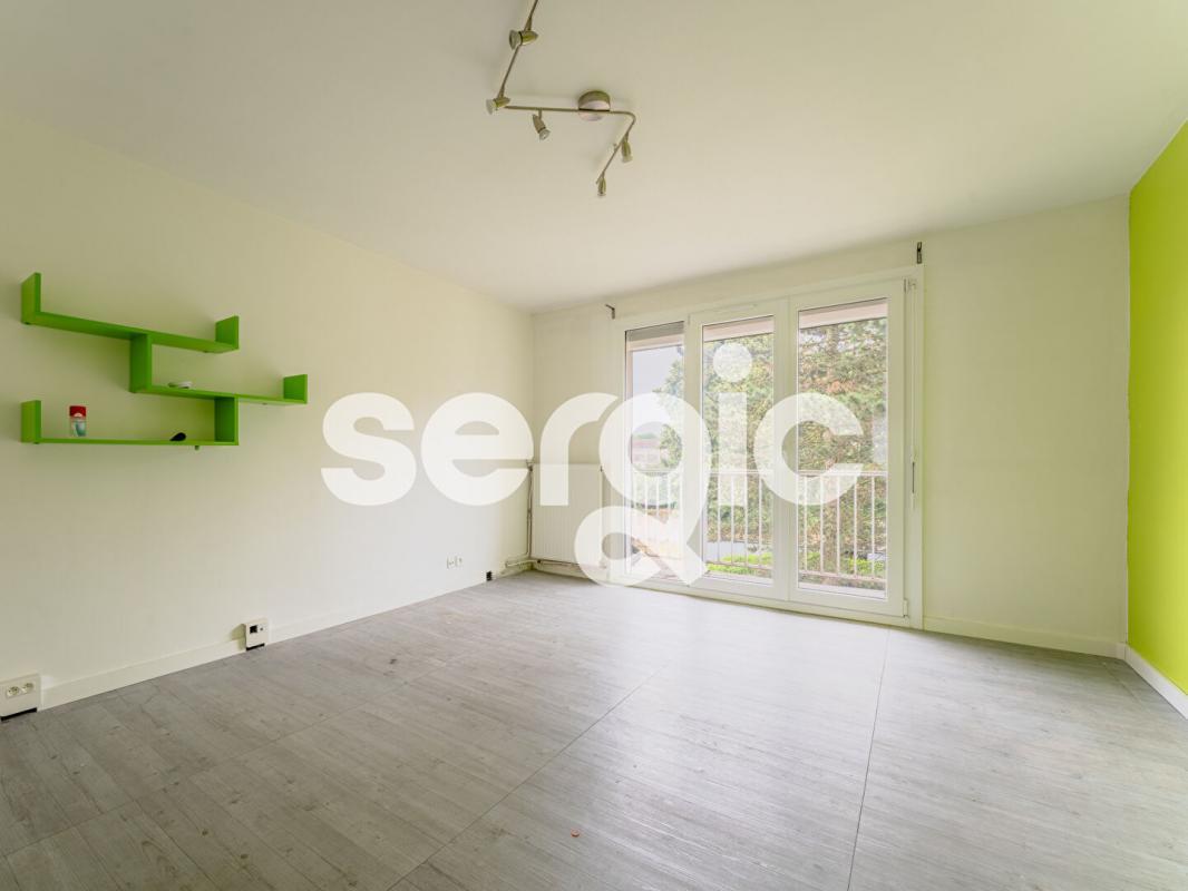 2 bedrooms Apartment in Lille, France No. 275929