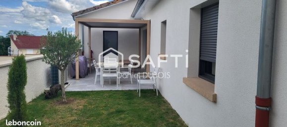 3 bedrooms House in Creches-sur-Saone, France No. 307553 8