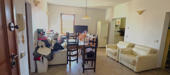 2 bedrooms Apartment in Agliana, Italy No. 300055 4
