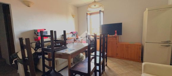 2 bedrooms Apartment in Agliana, Italy No. 300055 3