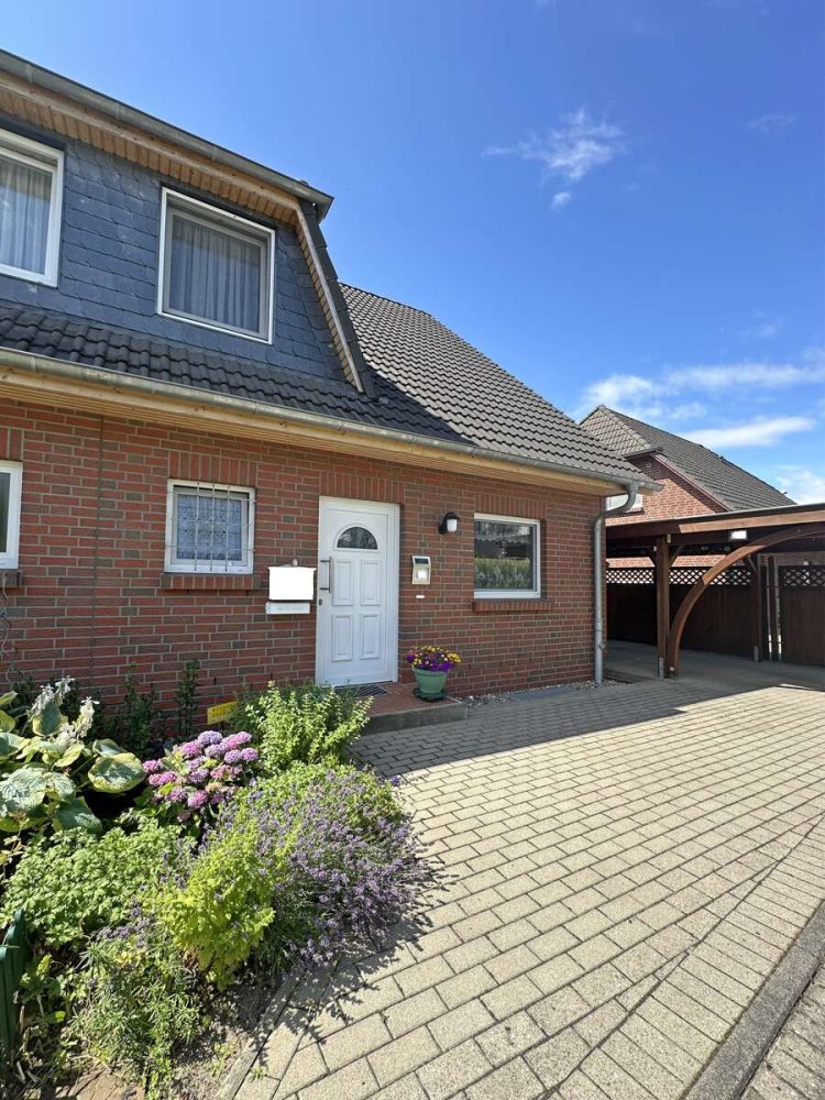 3 bedrooms Townhouse in Stormarn, Germany No. 295888