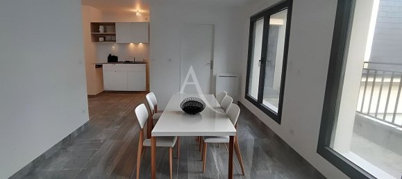 2 chambres Appartement à Noisy-le-Grand, France No. 165754 4