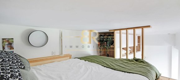 Studio in Paris, France No. 173394 11