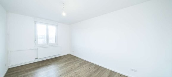 3 bedrooms Apartment in Pforzheim, Germany No. 40743 3