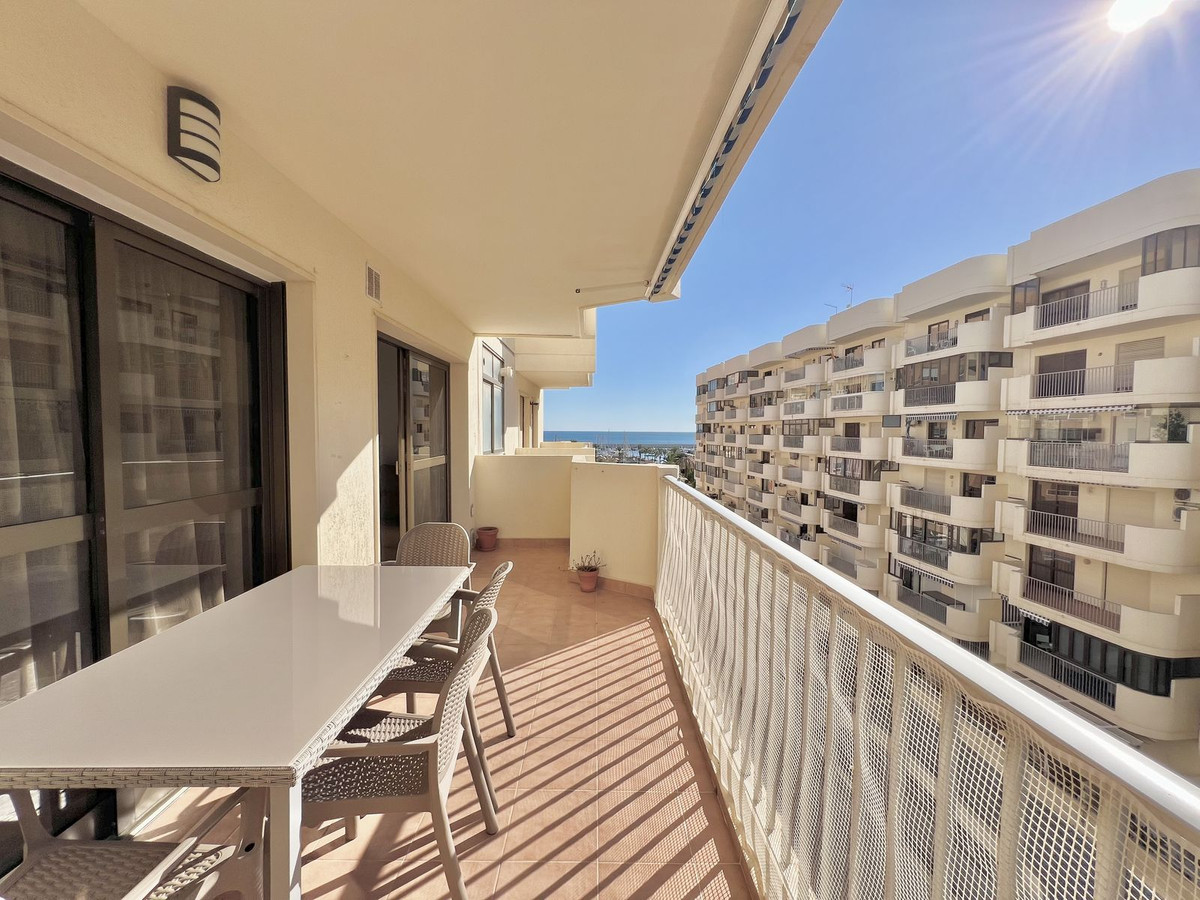Apartamento de 2 dormitorios en Fuengirola, Spain No. 34500