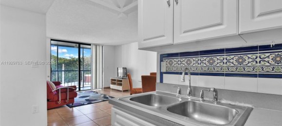 2 Schlafzimmer Gewerbliche Immobilien in Miami, USA, Nr. 614729 11
