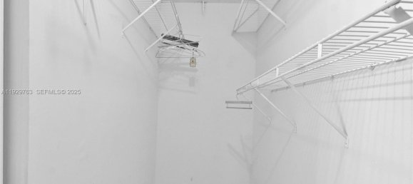 2 Schlafzimmer Gewerbliche Immobilien in Miami, USA, Nr. 614729 6