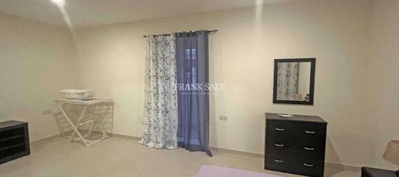 3 غرف نوم طابقين في Paola, Malta رقم 8128 17