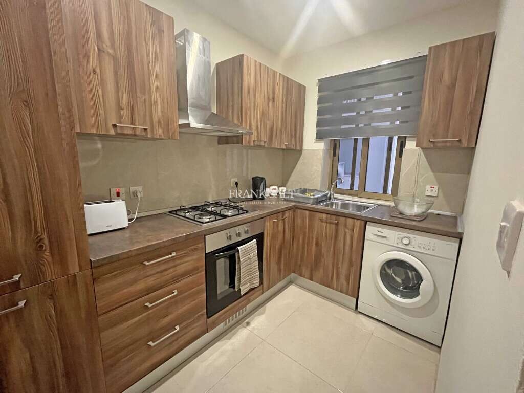 3 غرف نوم طابقين في Paola, Malta رقم 8128