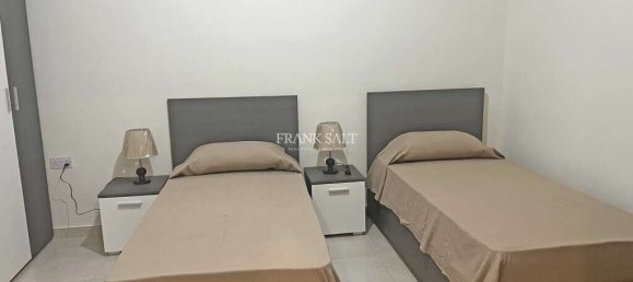 3 غرف نوم طابقين في Paola, Malta رقم 8128 6