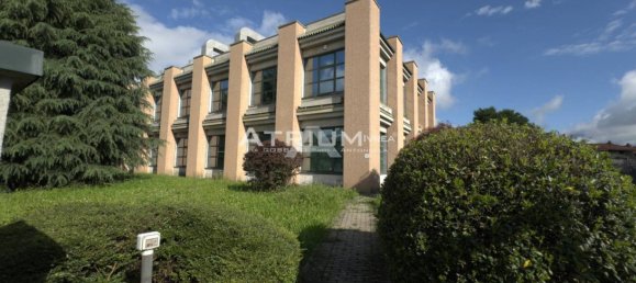 Escritório de 5 divisões em Ivrea, Italy N.º 104379 2