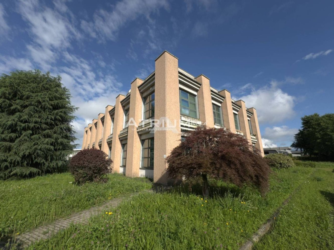 Escritório de 5 divisões em Ivrea, Italy N.º 104379