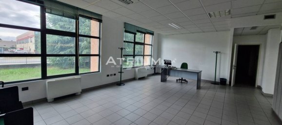 Escritório de 5 divisões em Ivrea, Italy N.º 104379 22