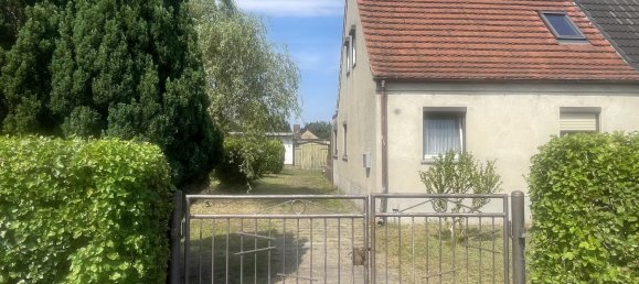 4 bedrooms Townhouse in Hoyerswerda, Germany No. 14222 2