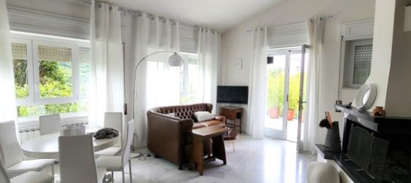 2 bedrooms Villa in Bagnone, Italy No. 210333 3