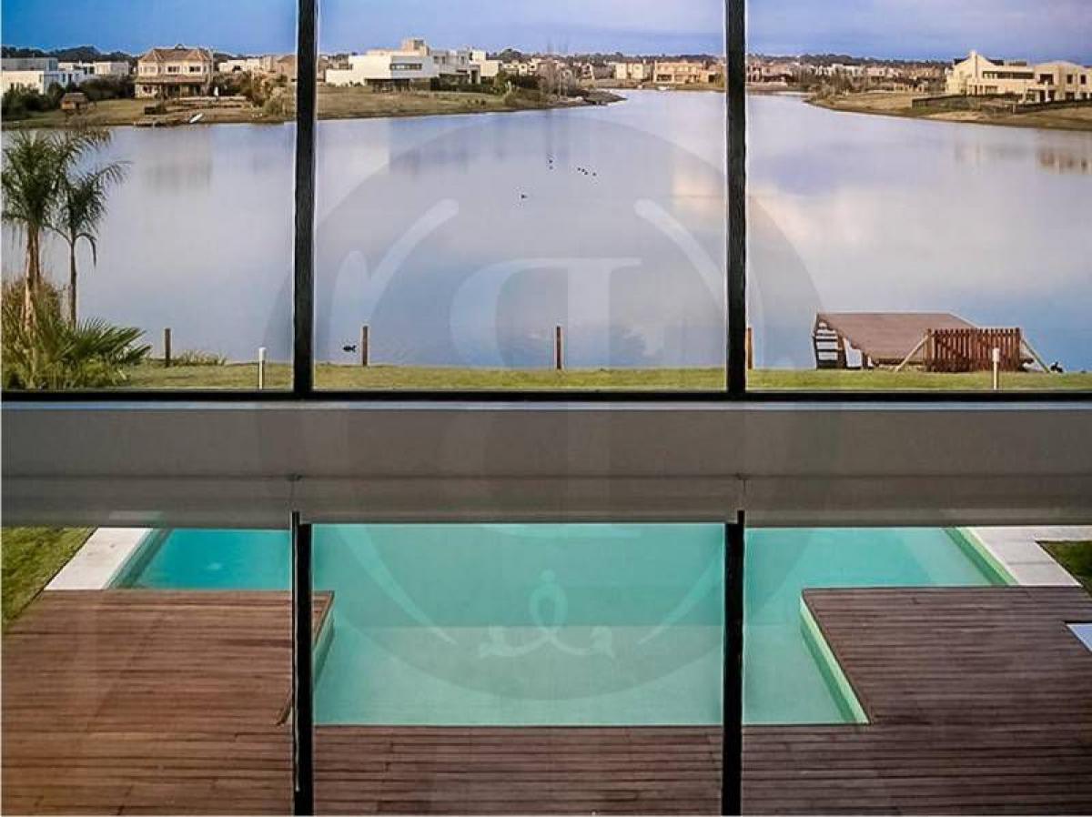 3 bedrooms House in Tigre, Argentina No. 63028